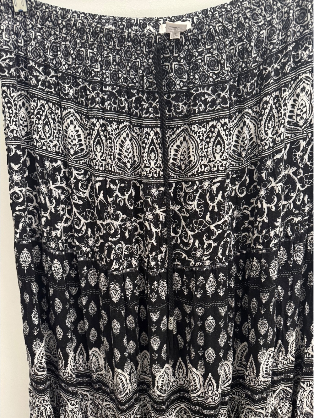 Westport Women's Black and White Patterned Rayon Skirt Size 1X
